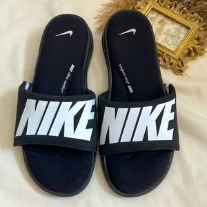 Black unisex Nike slides | ultra comfortable memory foam | great condition